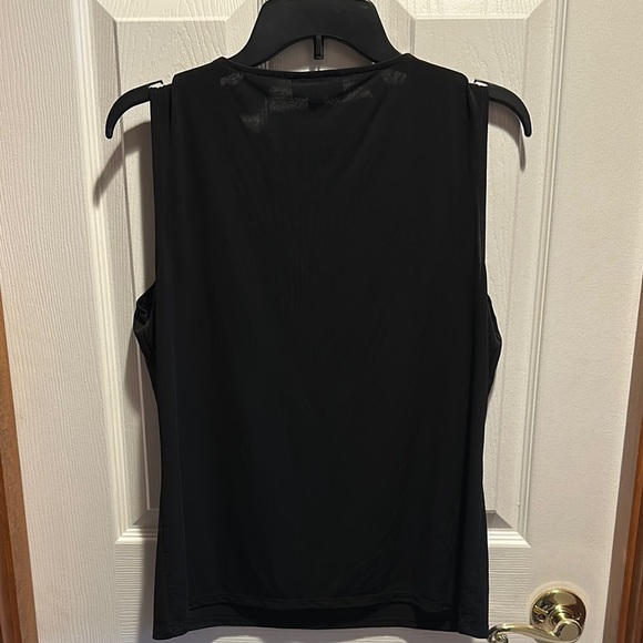 Black Sleeveless Tank Top Blouse - Picture 4 of 4